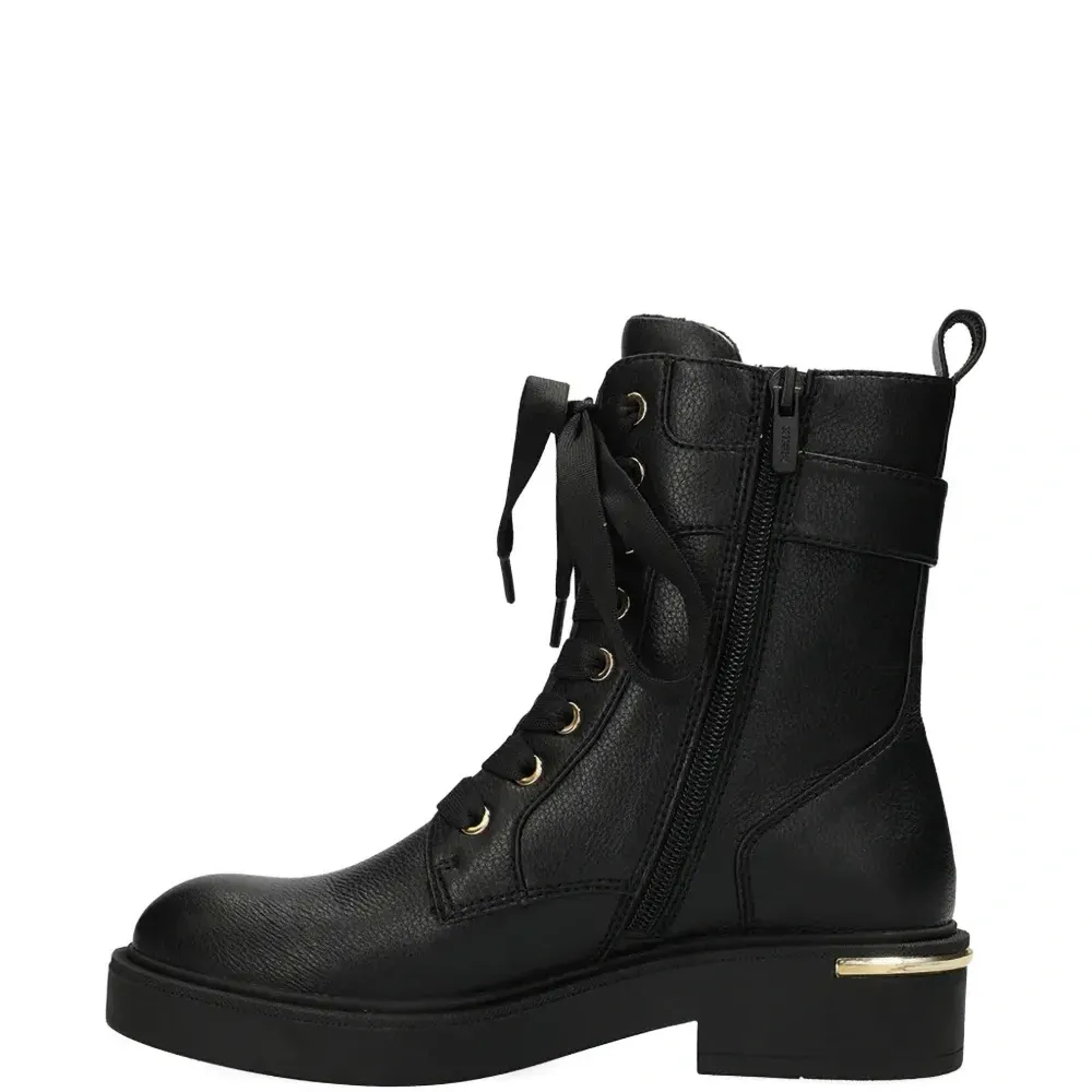 Ботинки на шнуровке с пряжкой