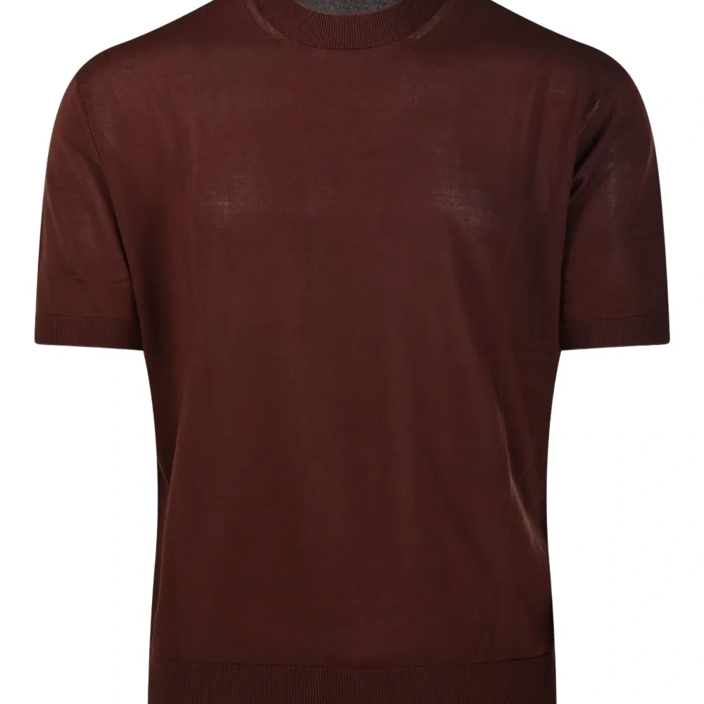 Футболка с круглым вырезом