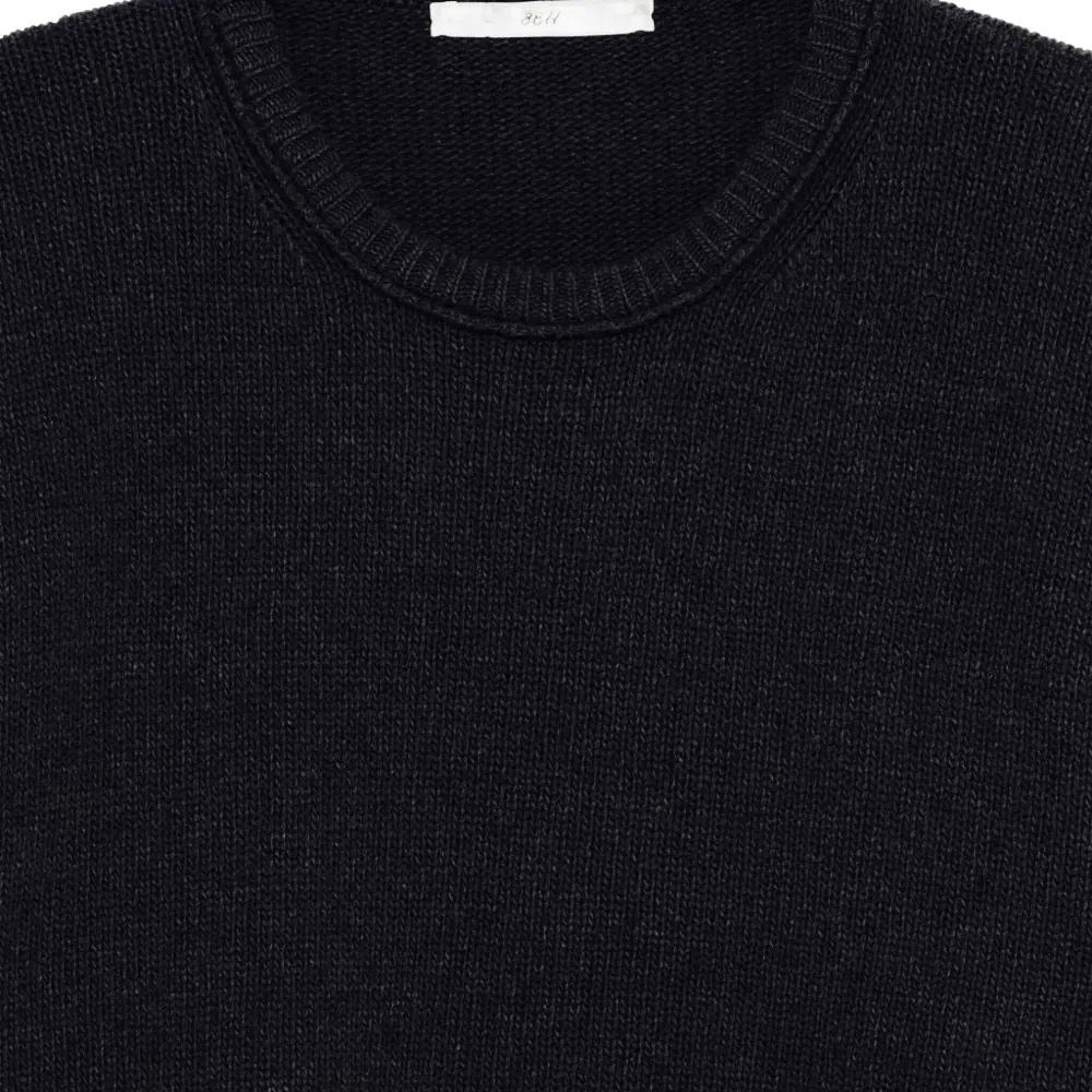 Свитер с широкими рукавами