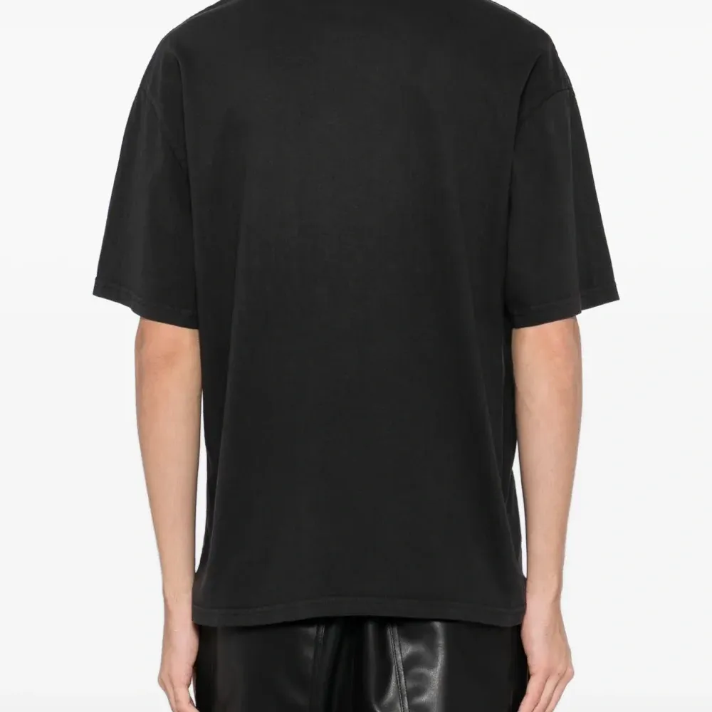 Футболка с графичным принтом