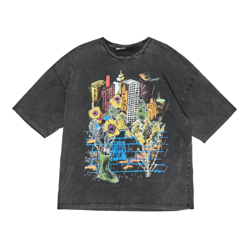 Футболка с графичным принтом