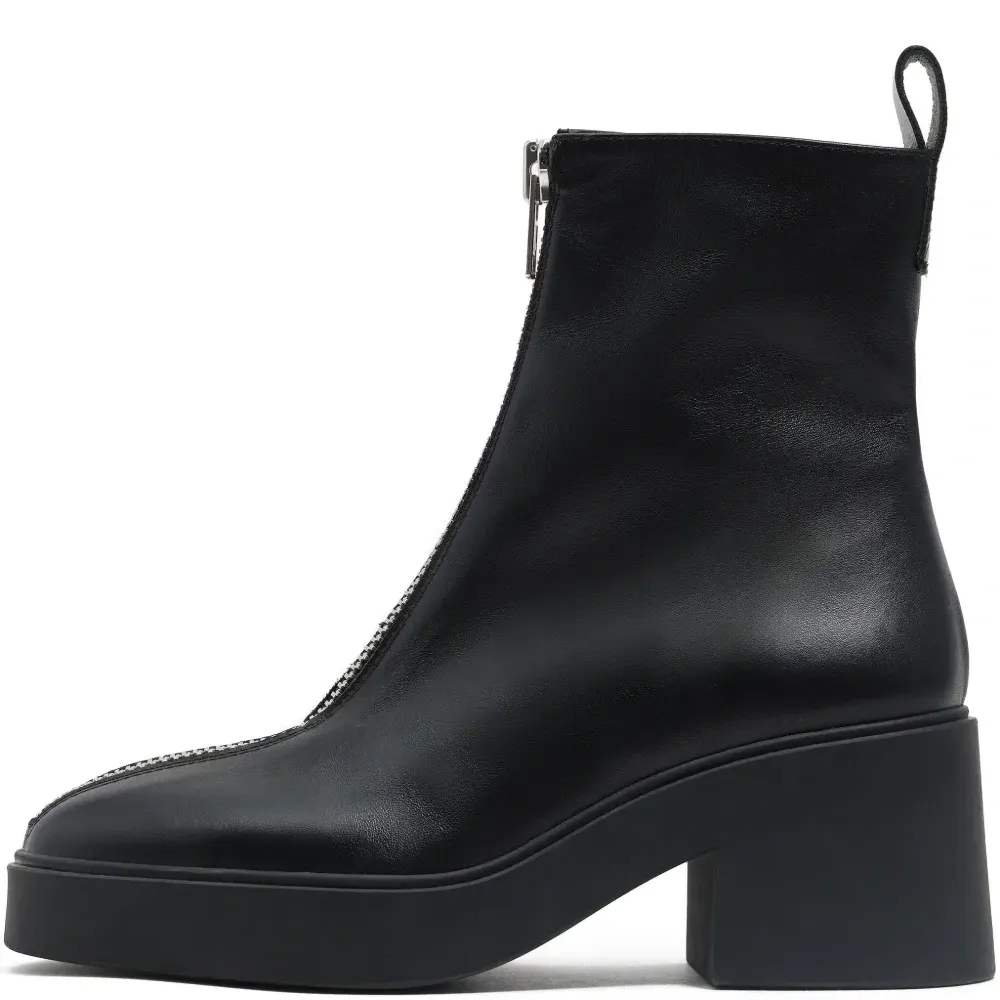 Кожаные ботинки