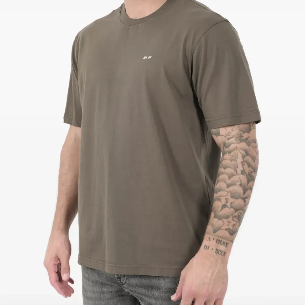 Футболка Adam с вышитым логотипом Футболка Adam с вышитым логотипом