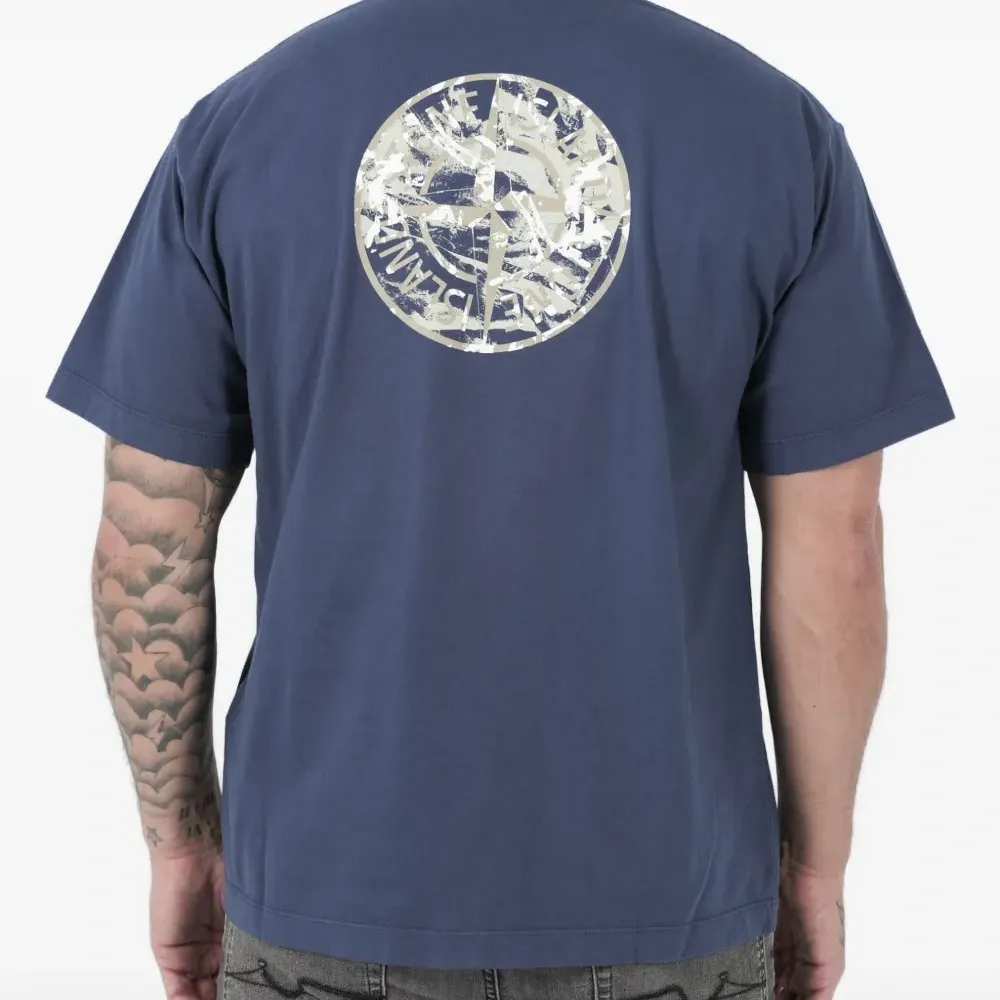 Футболка с графичным принтом