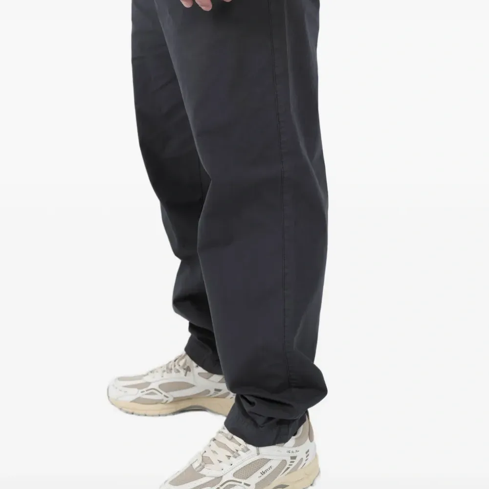 Брюки с нашивкой-логотипом