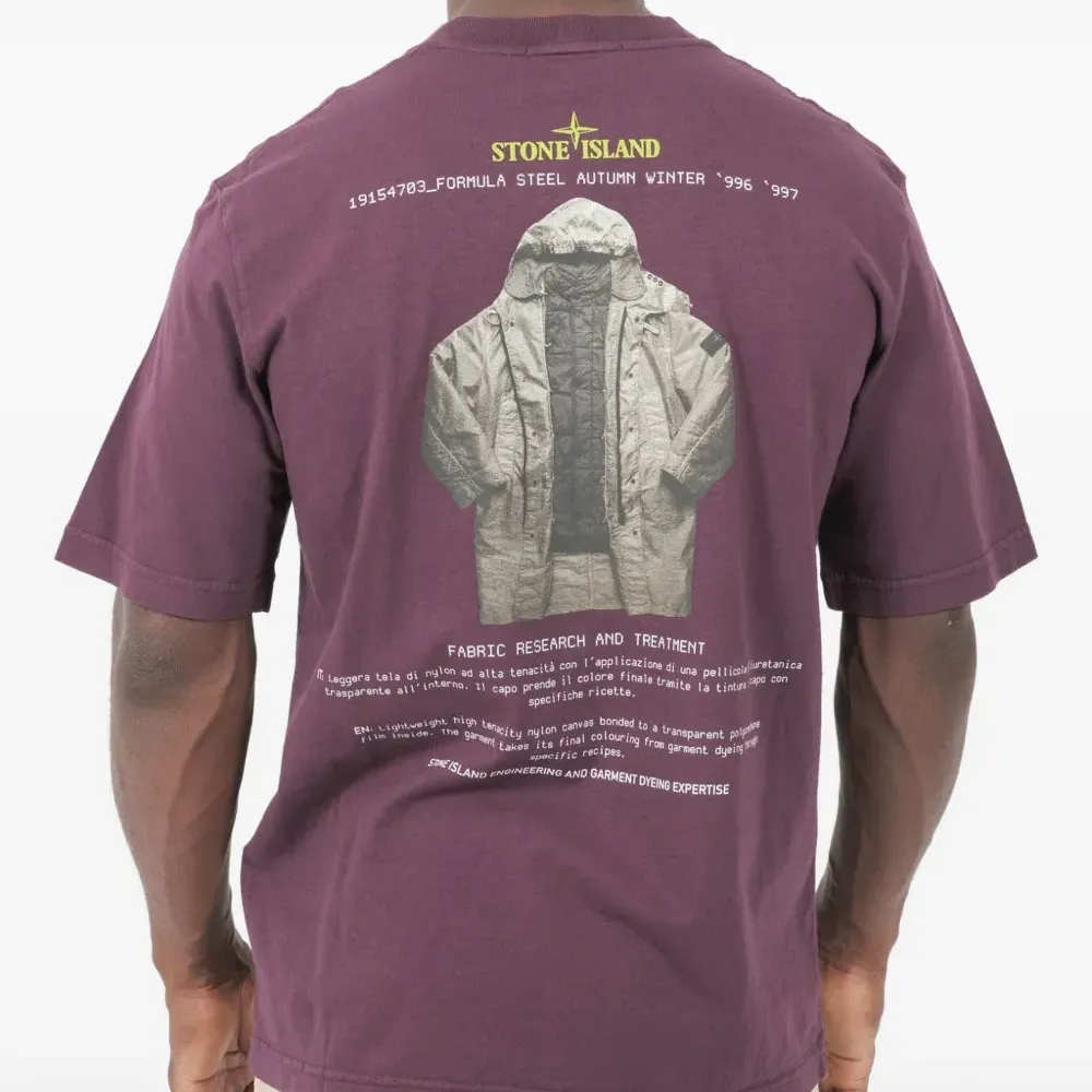 Футболка с логотипом