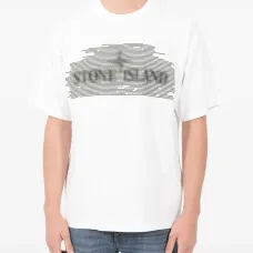 Футболка с логотипом