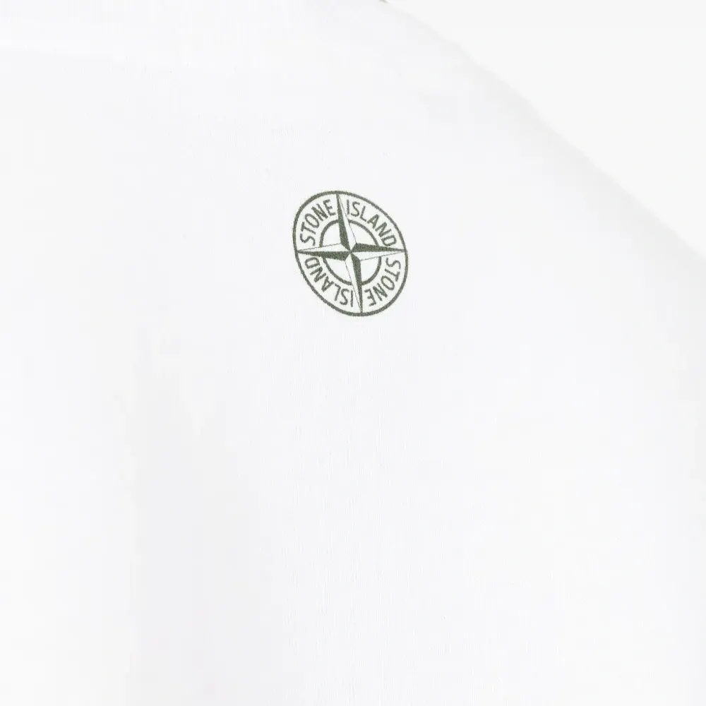 Футболка с логотипом