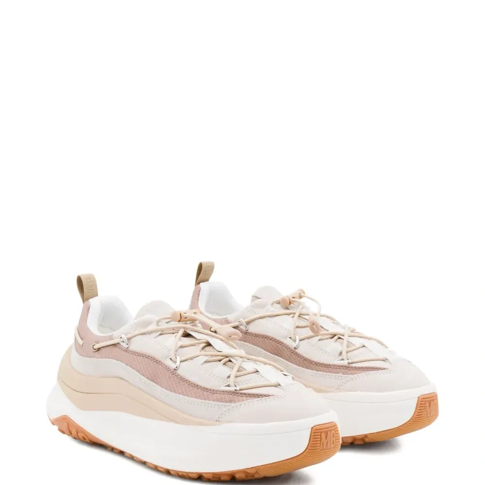 Кроссовки с панелями и шнуровкой Кроссовки с панелями и шнуровкой