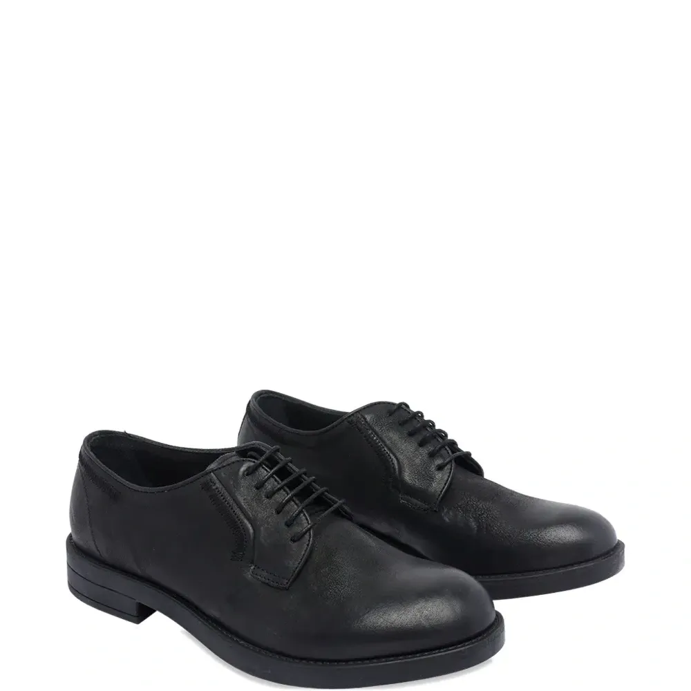 Кожаные туфли на шнуровке