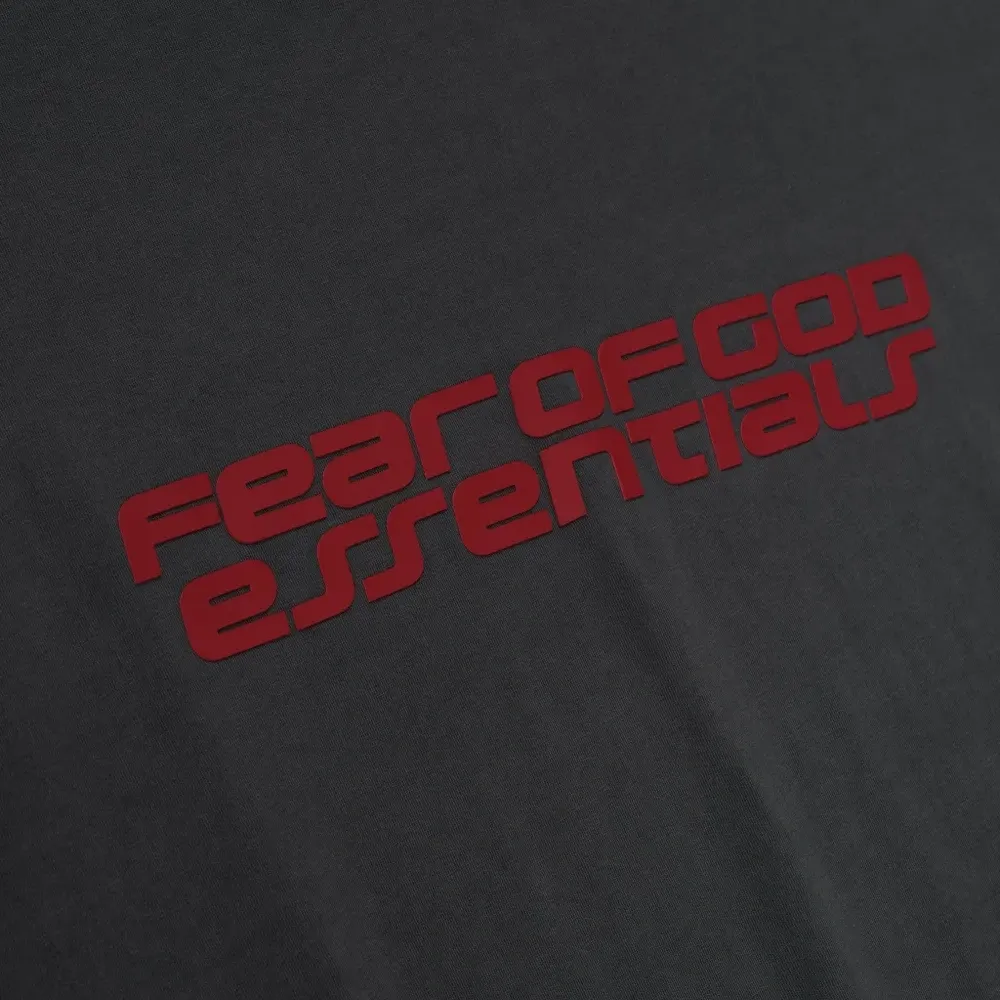 Футболка с логотипом из 90-х