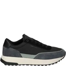 Кроссовки на шнуровке