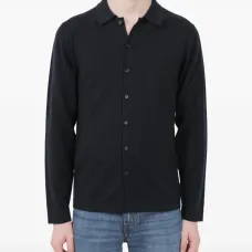 Приталенная рубашка на пуговицах