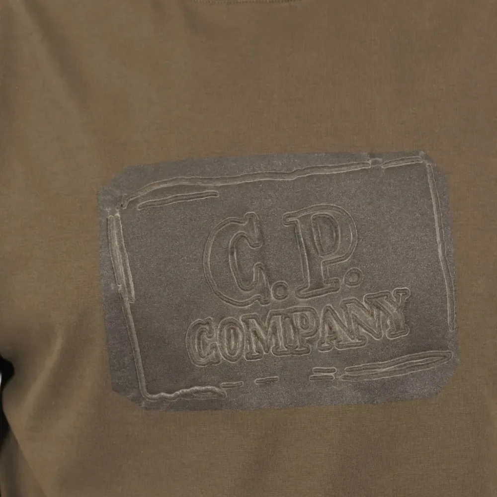 Футболка с логотипом