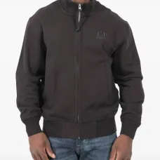 Толстовка с вышитым логотипом