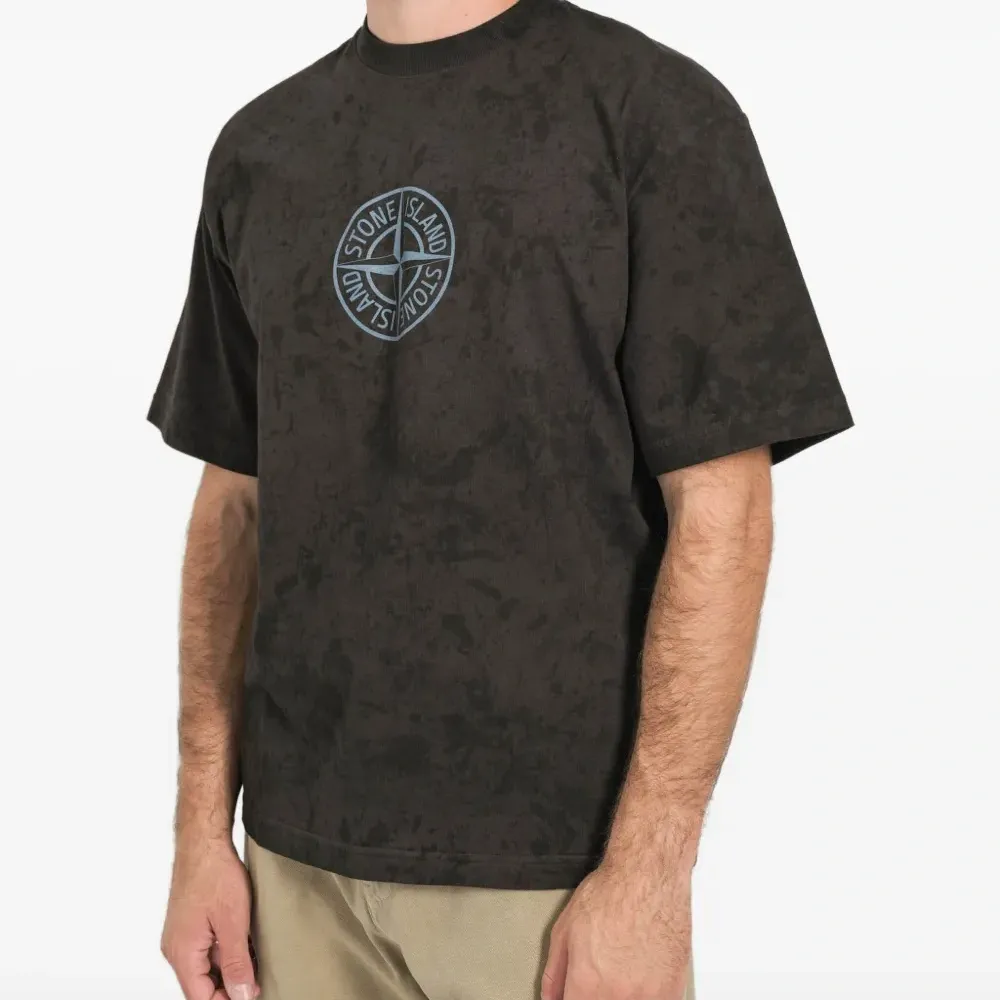 Футболка с принтом тай-дай и логотипом Футболка с принтом тай-дай и логотипом