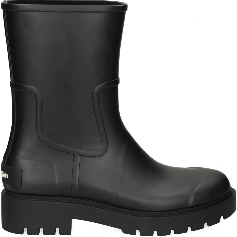 Грубые резиновые сапоги