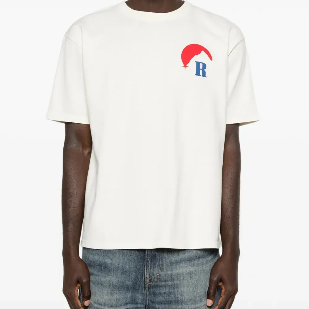 Футболка с принтом