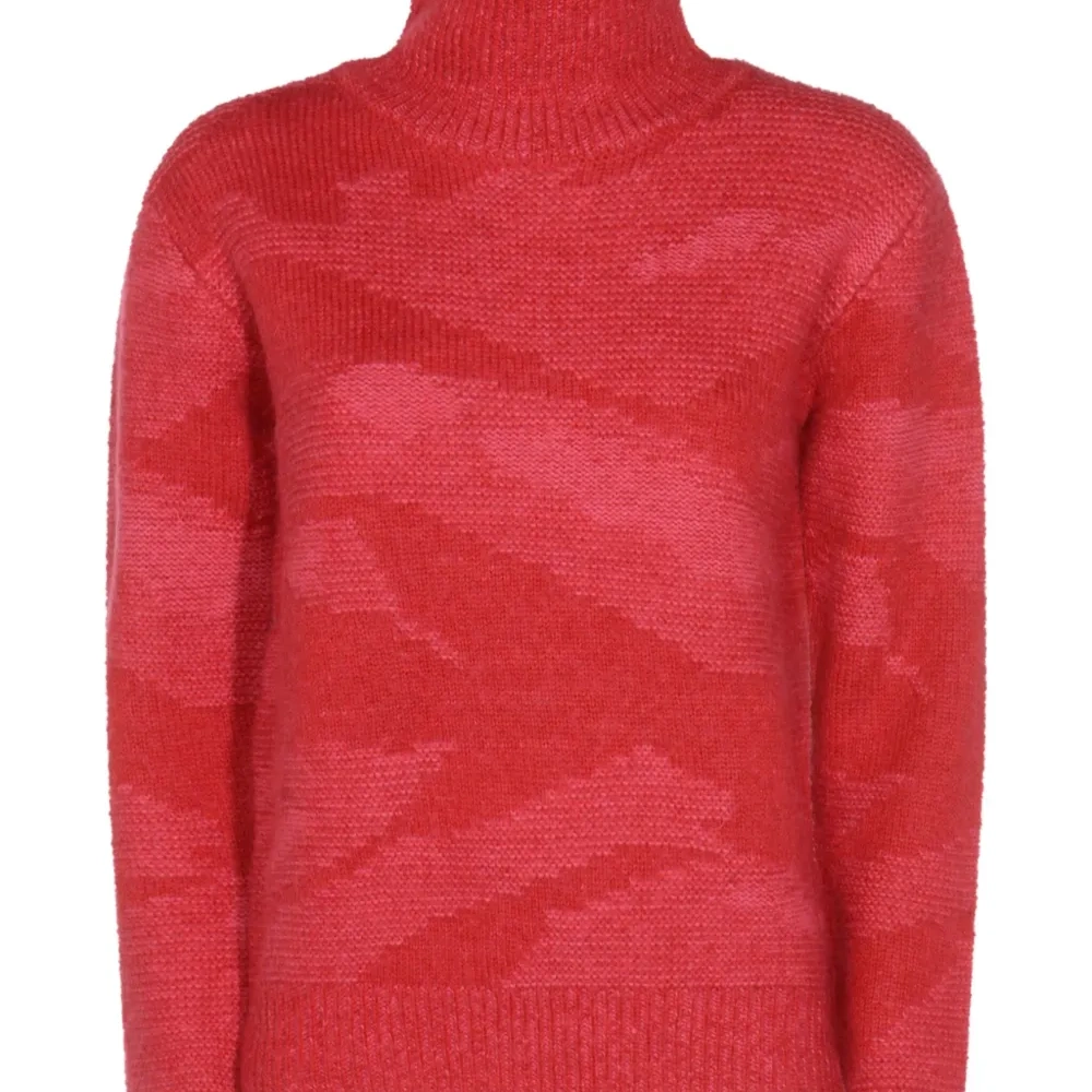 Свитер с узором и воротником-гольф