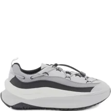 Кроссовки с застежкой на шнуровке