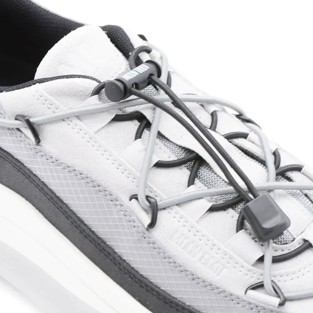 Кроссовки с застежкой на шнуровке Кроссовки с застежкой на шнуровке