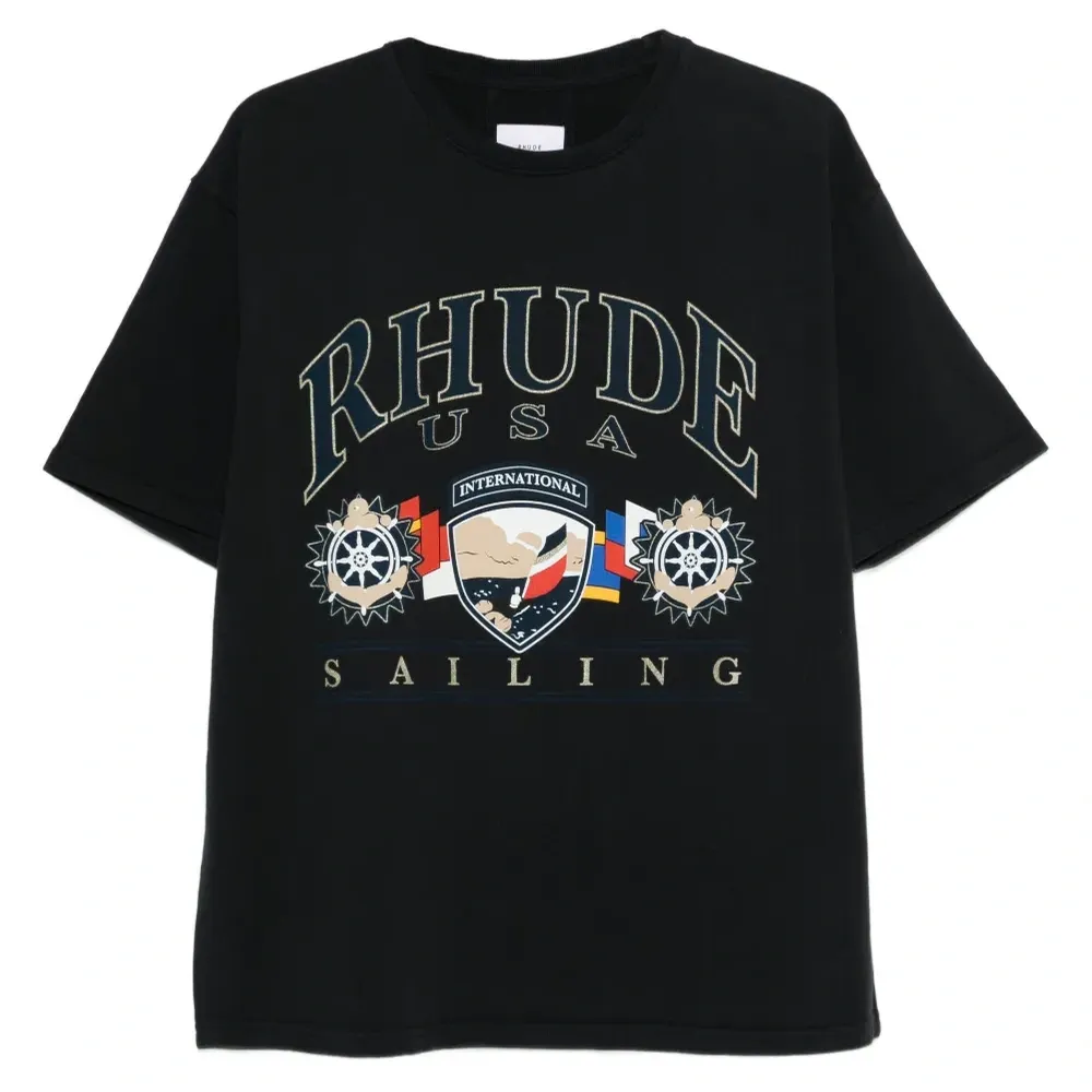 Футболка с иконкой парусника