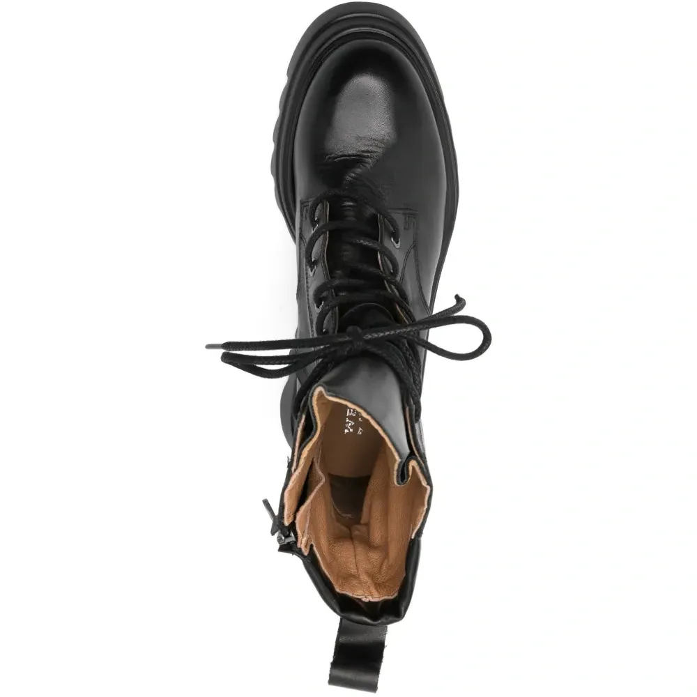 Ботинки на шнуровке с массивной подошвой