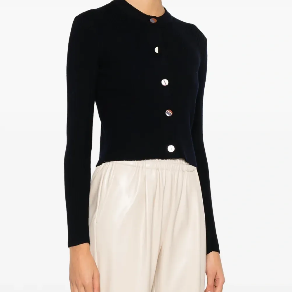 Кардиган на пуговицах