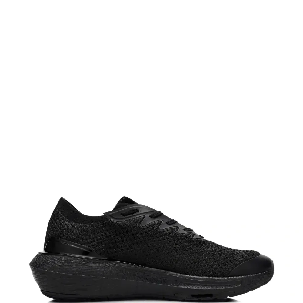 Кроссовки на шнуровке