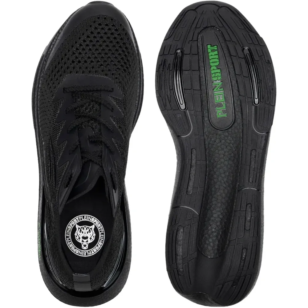 Кроссовки на шнуровке