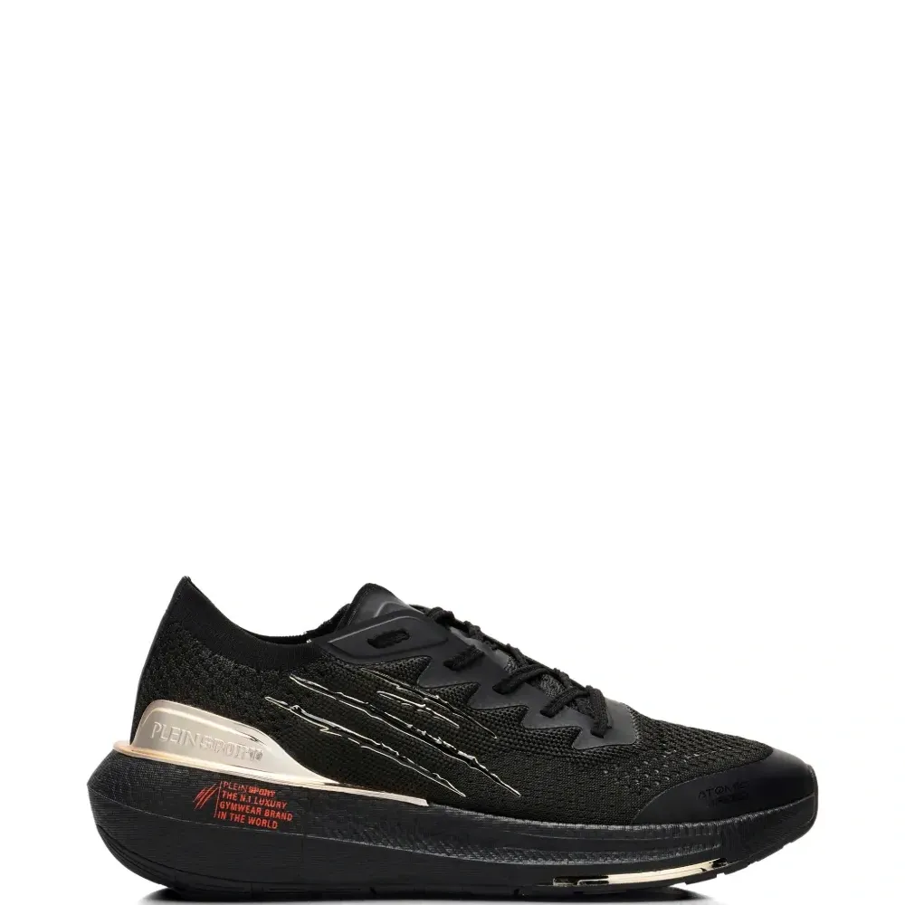 Кроссовки на шнуровке