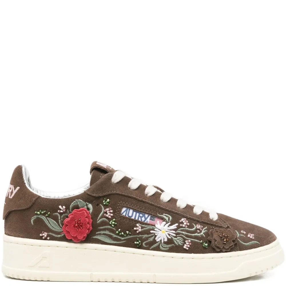 Кроссовки с цветочной аппликацией