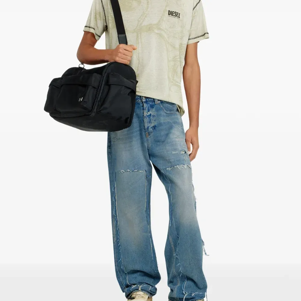 Футболка с круглым вырезом