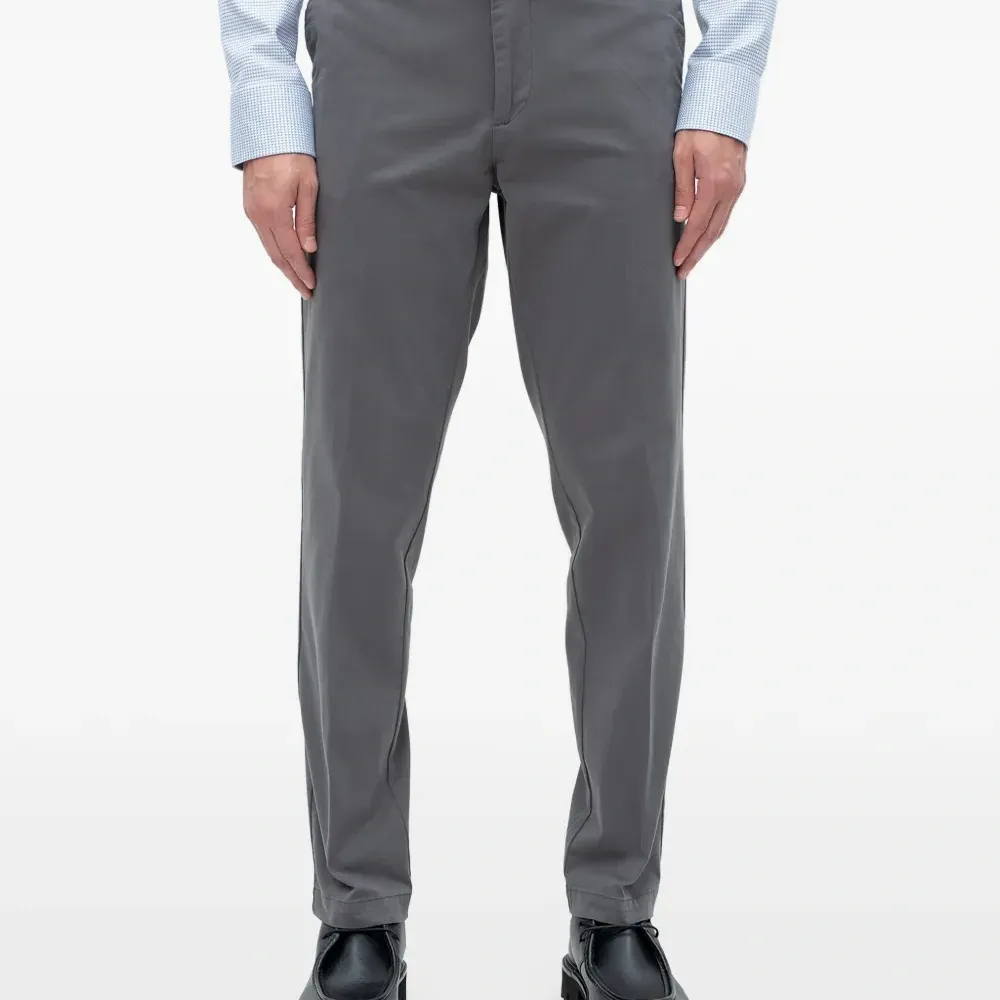 Брюки на пуговицах