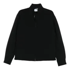 Куртка с высоким воротником