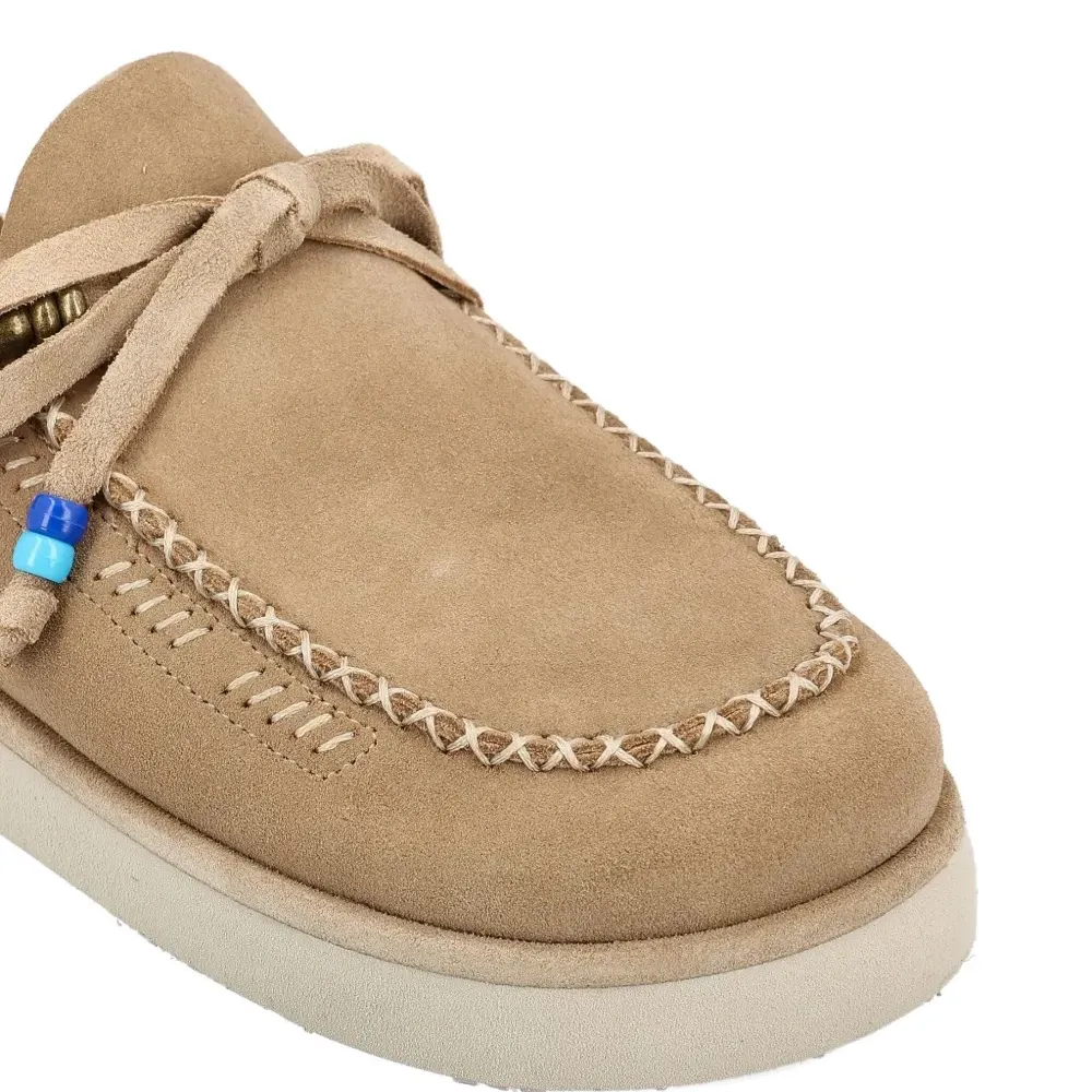 Мюли с вышивкой