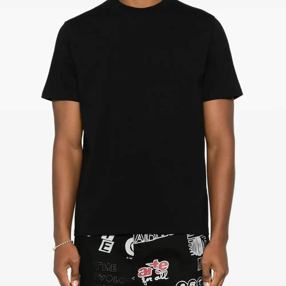 Футболка с графичным принтом