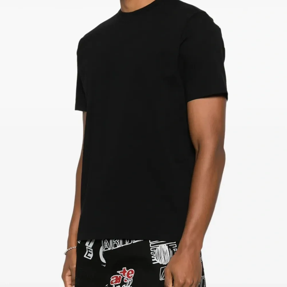 Футболка с графичным принтом