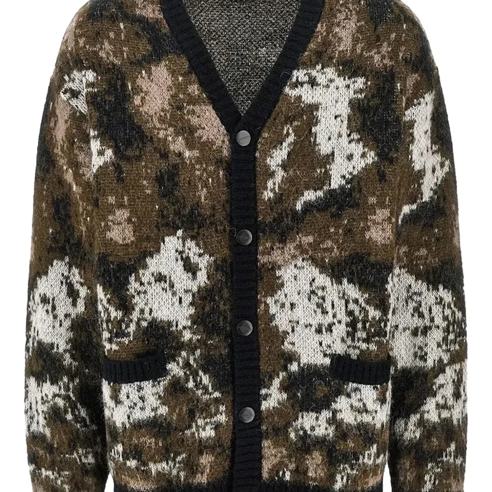 Кардиган Merton с жаккардовым узором и нагрудным карманом Кардиган Merton с жаккардовым узором и нагрудным карманом