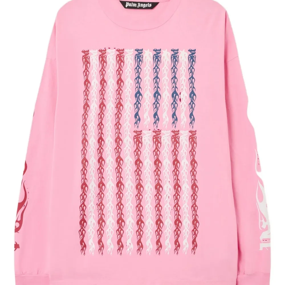 Лонгслив с принтом флага и пламенем