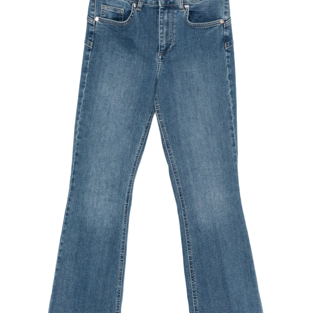 Джинсы с пятью карманами Джинсы с пятью карманами