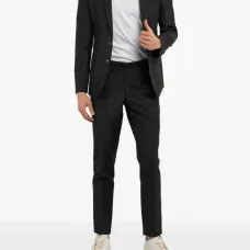 Костюм с узкими лацканами