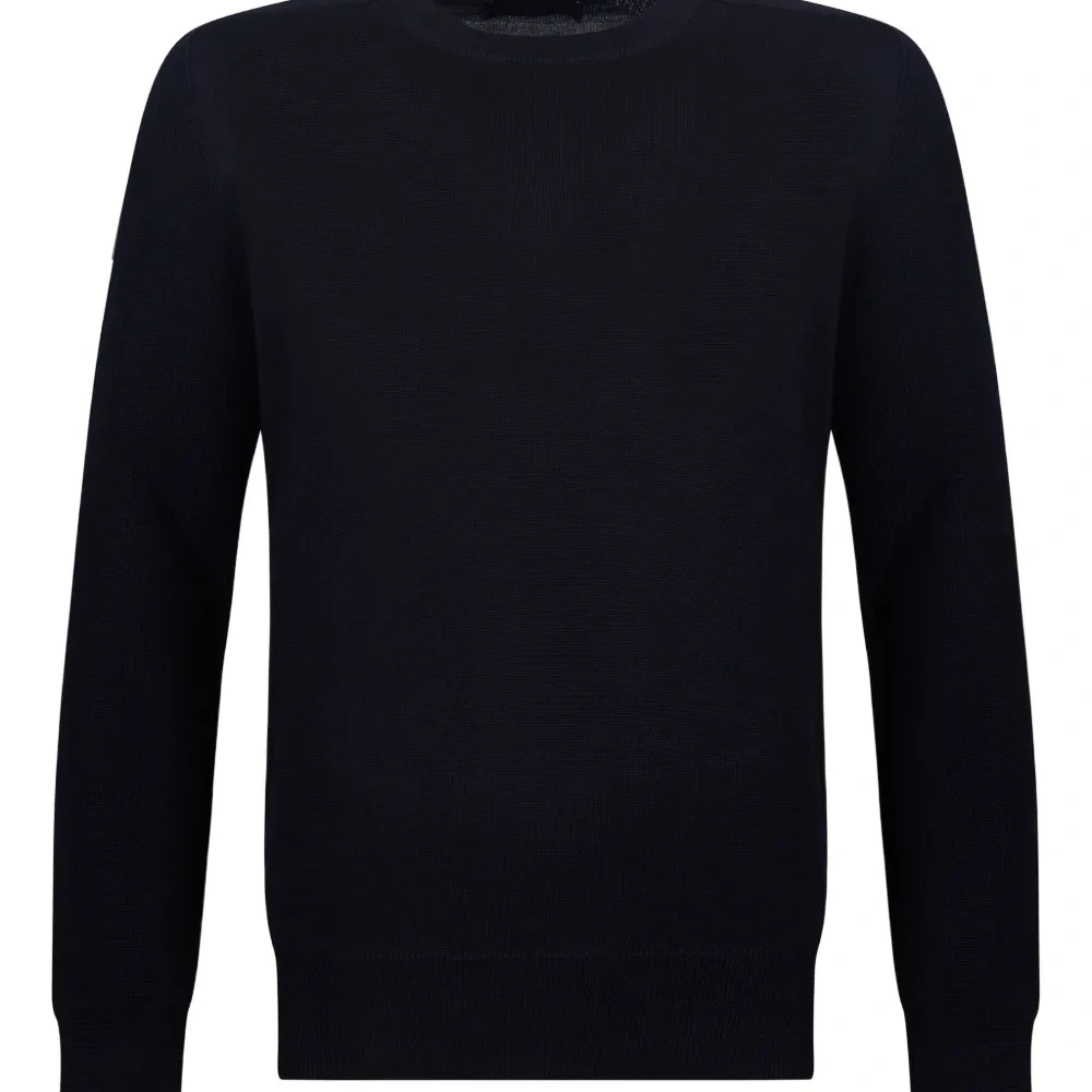 Свитер в рубчик с круглым вырезом