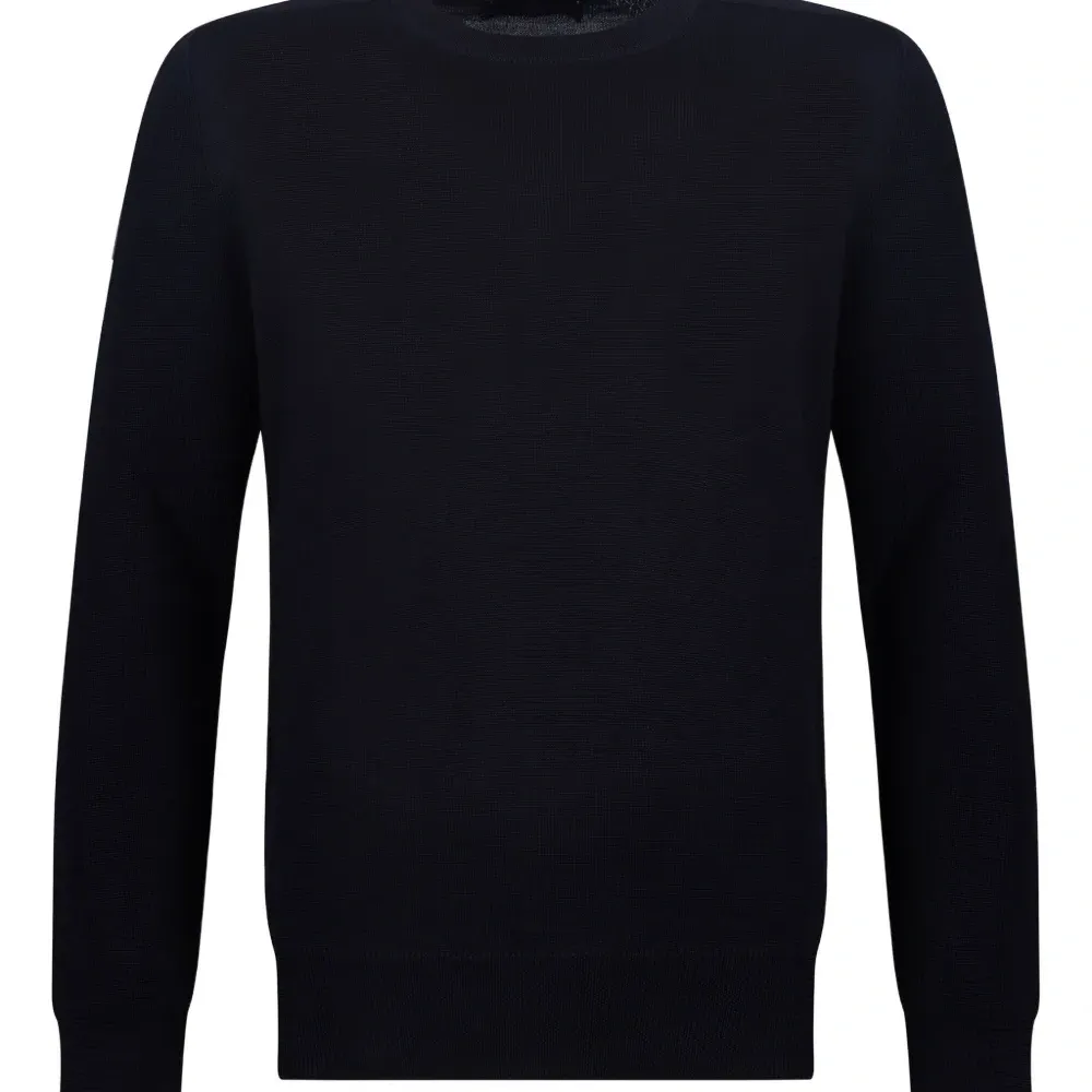 Свитер в рубчик с круглым вырезом