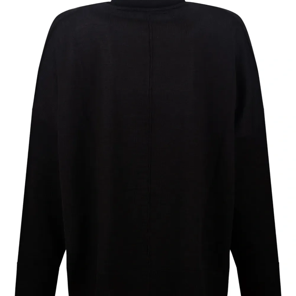 Свитер с высоким воротником Свитер с высоким воротником