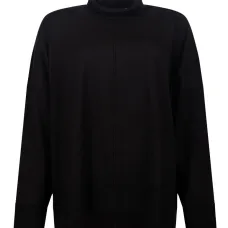 Свитер с высоким воротником