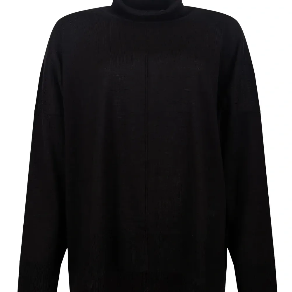 Свитер с высоким воротником Свитер с высоким воротником