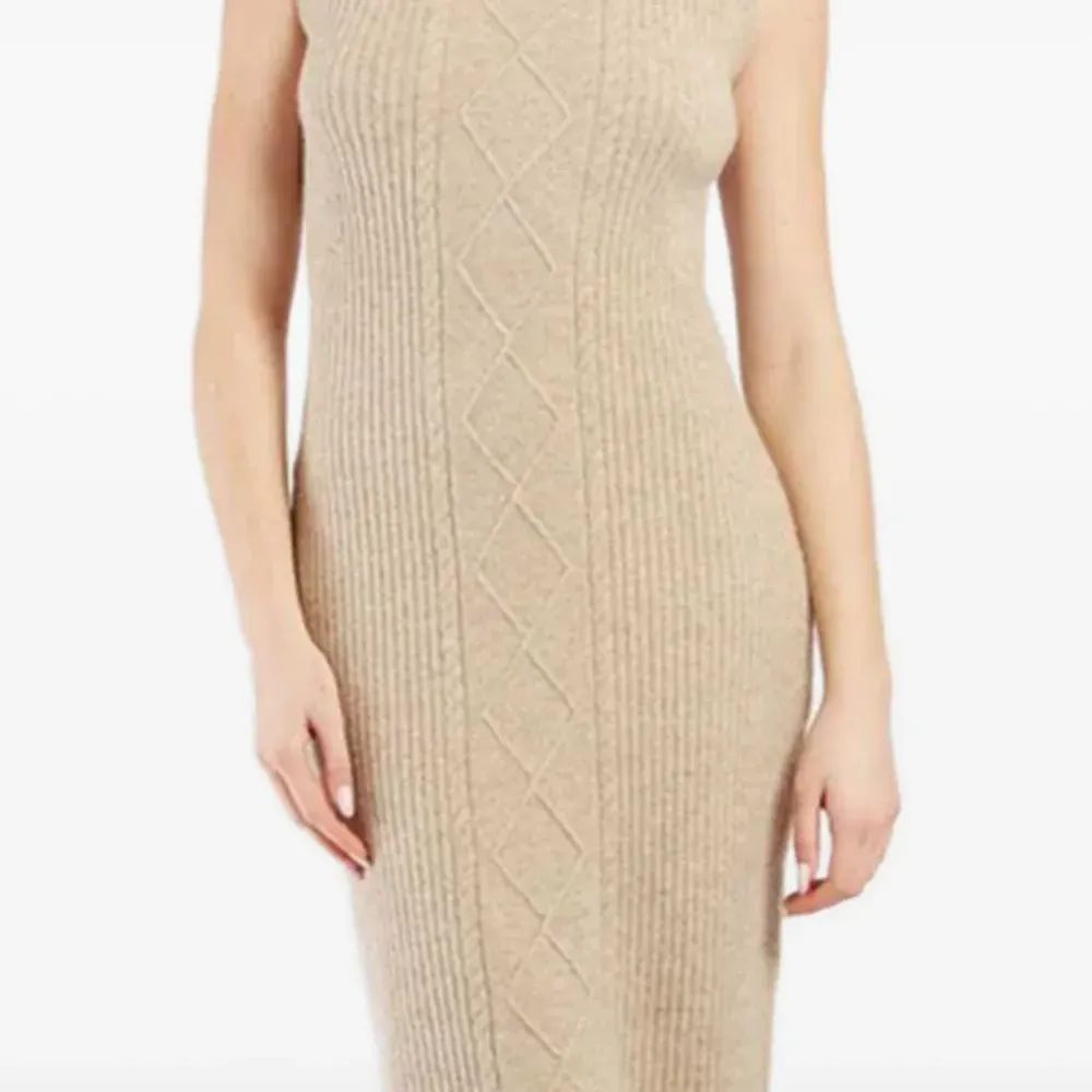 Платье миди Derhy без рукавов