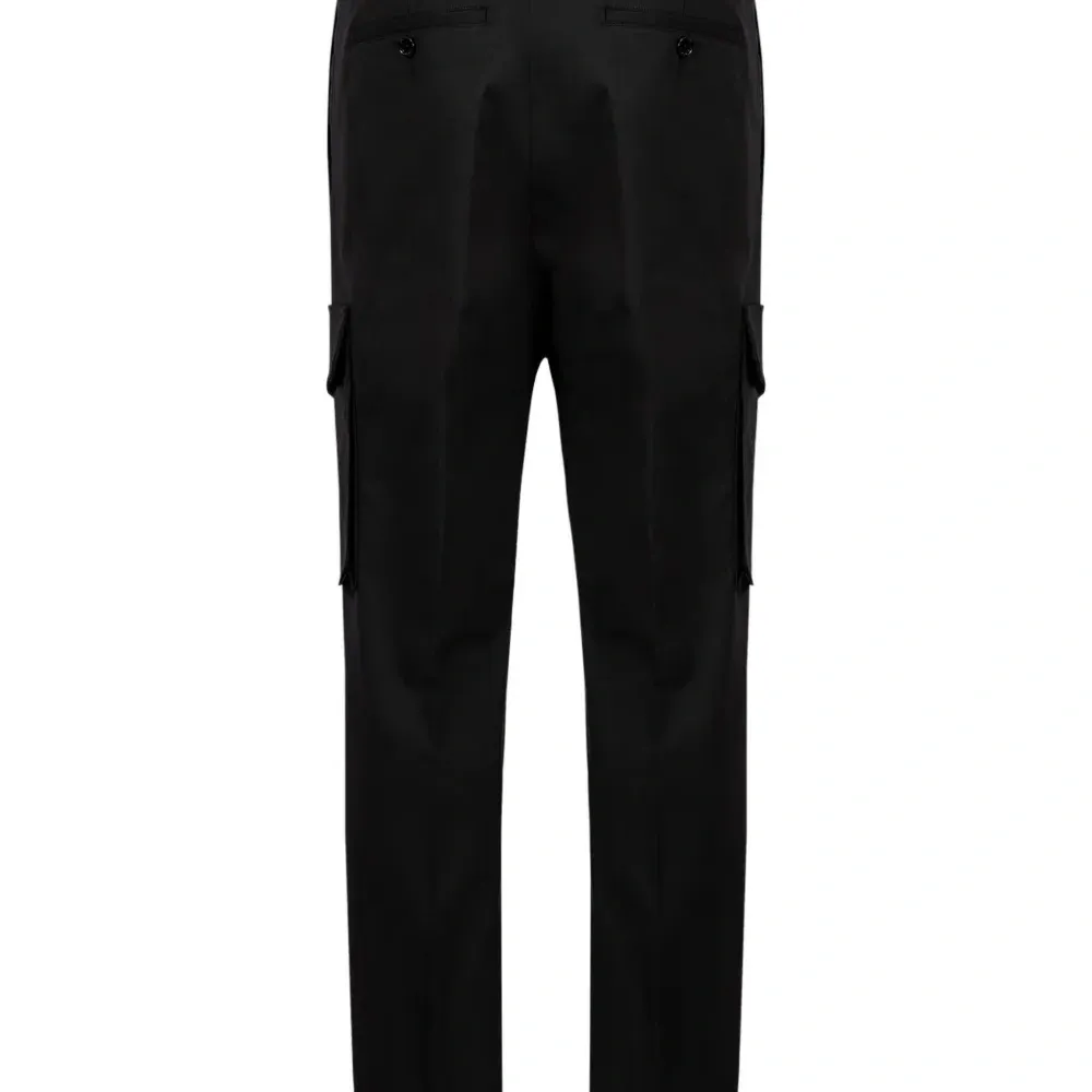 Брюки карго с карманами Брюки карго с карманами