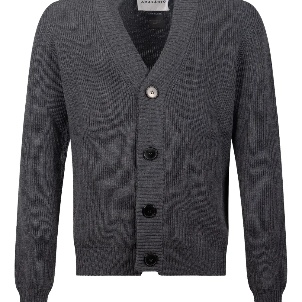 Кардиган в рубчик с V-образным вырезом